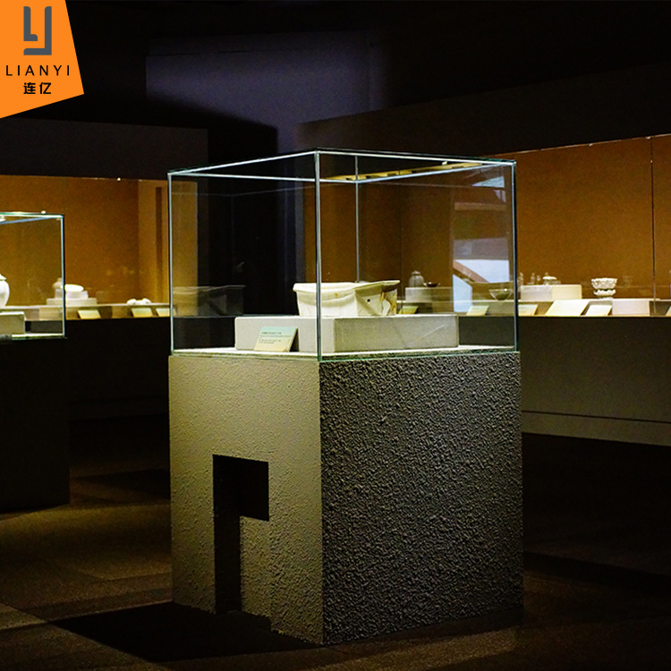 低反射博物馆玻璃防紫外线低反射玻璃供应厂家展览馆低反射玻璃柜