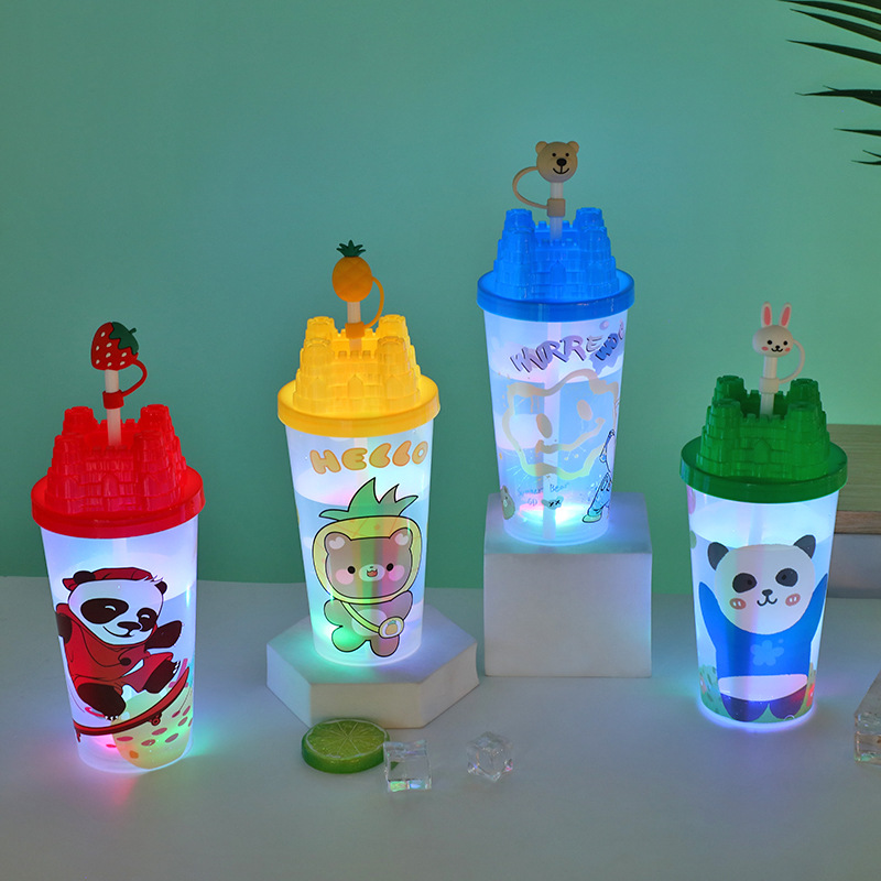 600ml Luminous Children's Straw Cup Cute Bear Student Water Cup PP Straw Baby Drinking Cup Plastic Cup