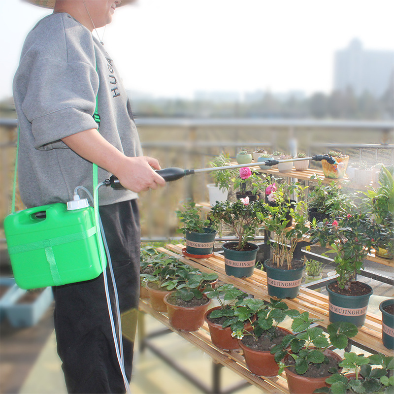 电动喷雾器小型消毒农药喷洒器农用新型打药机抽水锂电池喷药喷壶