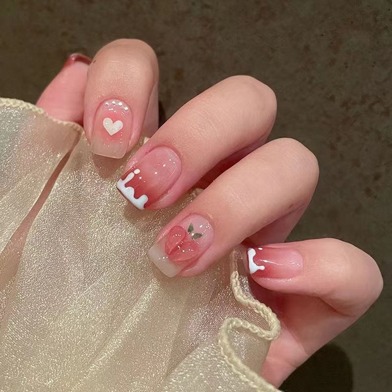穿戴甲美甲义乌批发严选穿戴式指甲贴爱心显白法式可爱果冻胶少女