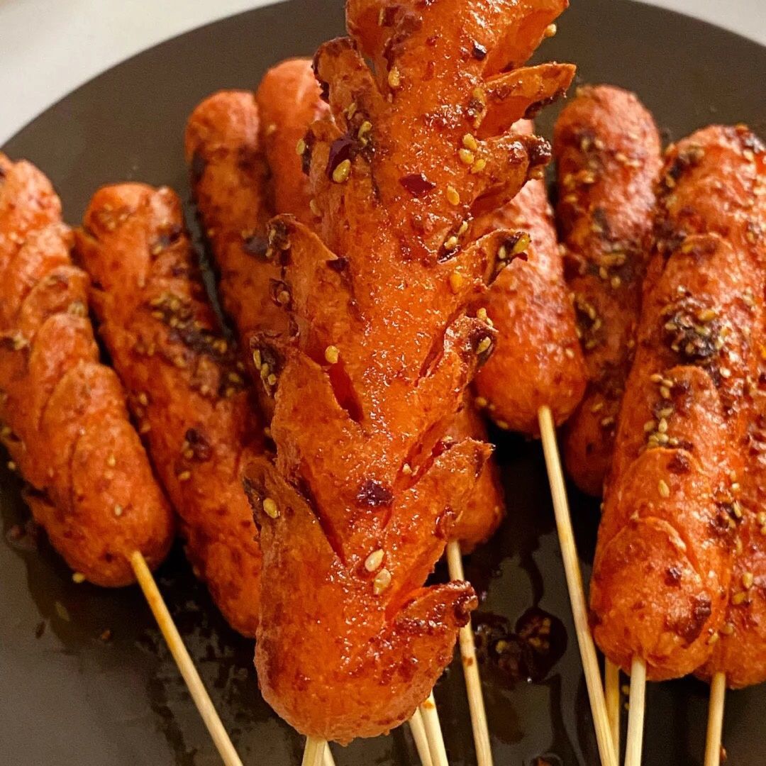 夫宇烤肠批发山东哈红网红淀粉肠油炸克夜市摆摊同款现货代发批发