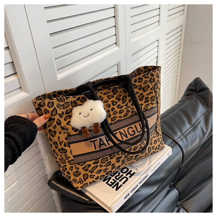 Large Capacity Bag Women's Bag 2023 Spring and Summer New Fashion Trendy Shoulder Bag Leopard Print Canvas Tote Bag