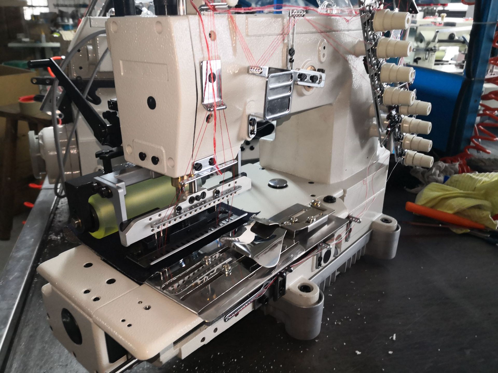 18针窗帘贴条机vc008银剑款4针8针12针校服运动服拉腰机