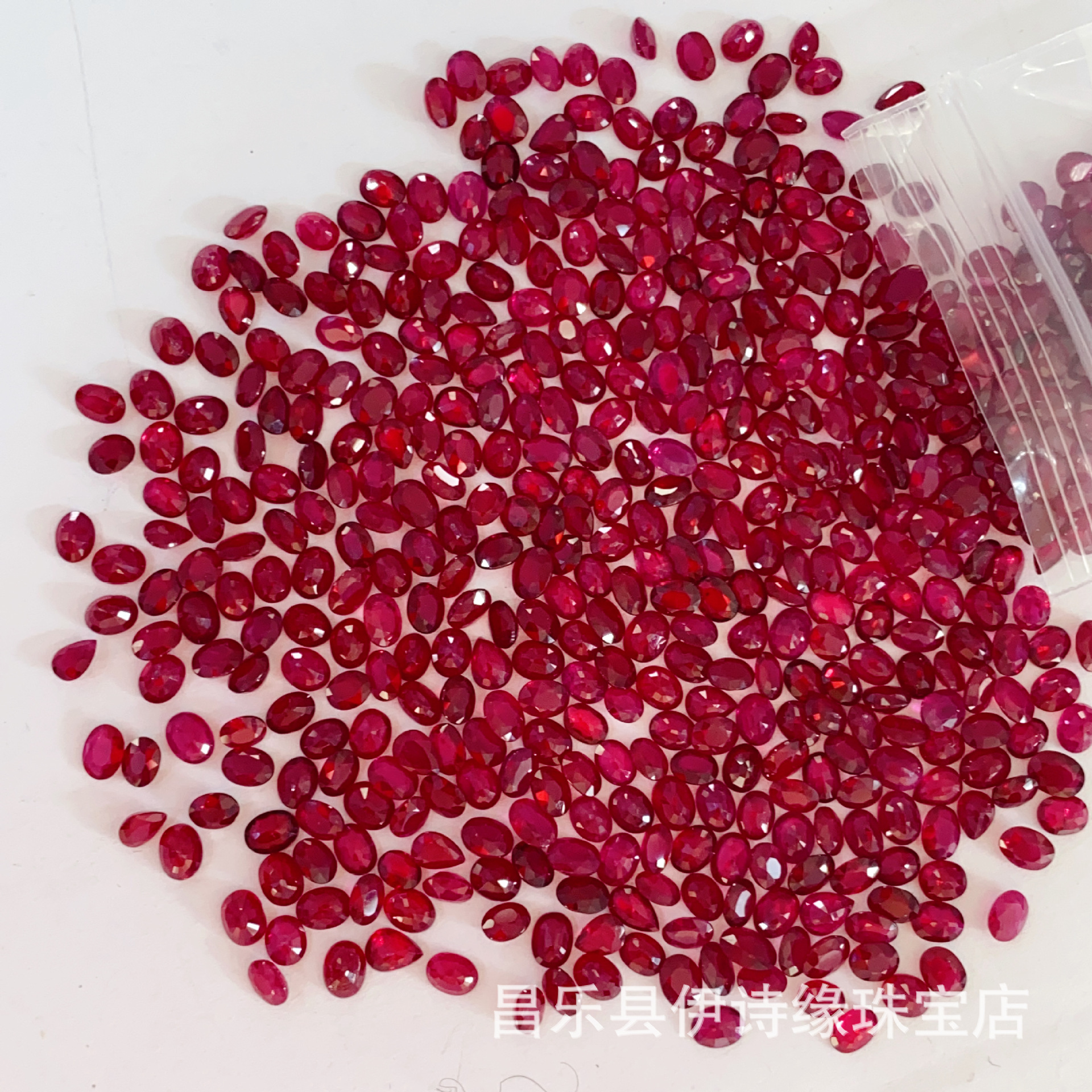 天然莫桑比克红宝石 3*4mm椭圆 鸽血红 老烧红宝石 天然红宝石