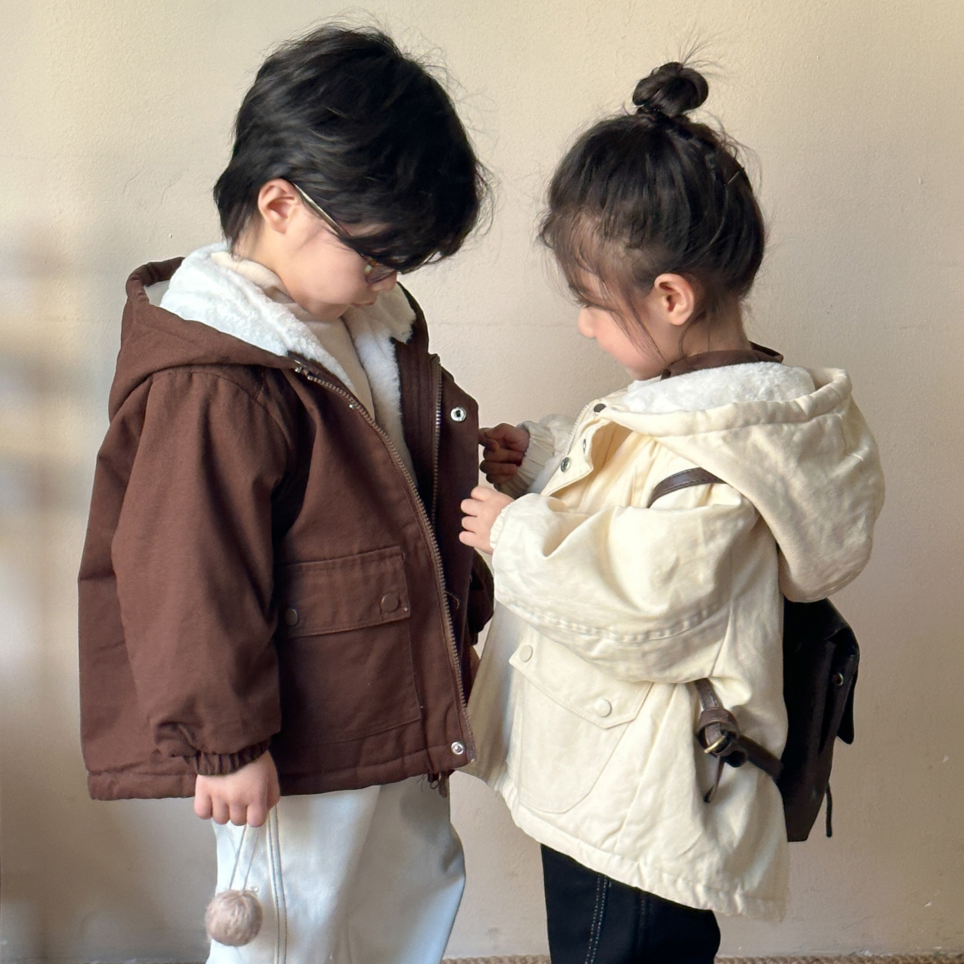 儿童连帽风衣加绒厚仿兔毛棉衣男女童冬装新款宝宝棉服夹克棉袄