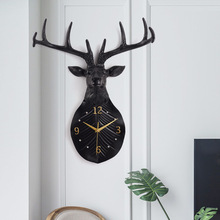 北欧鹿头挂钟个性创意家用装饰挂表欧式玄关墙上鹿角挂饰树脂工艺