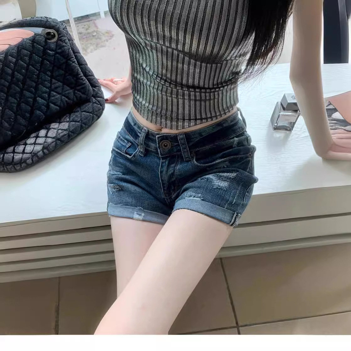 设计感低腰牛仔短裤女弹力显瘦磨破a字裤夏季紧身提臀卷边热裤子