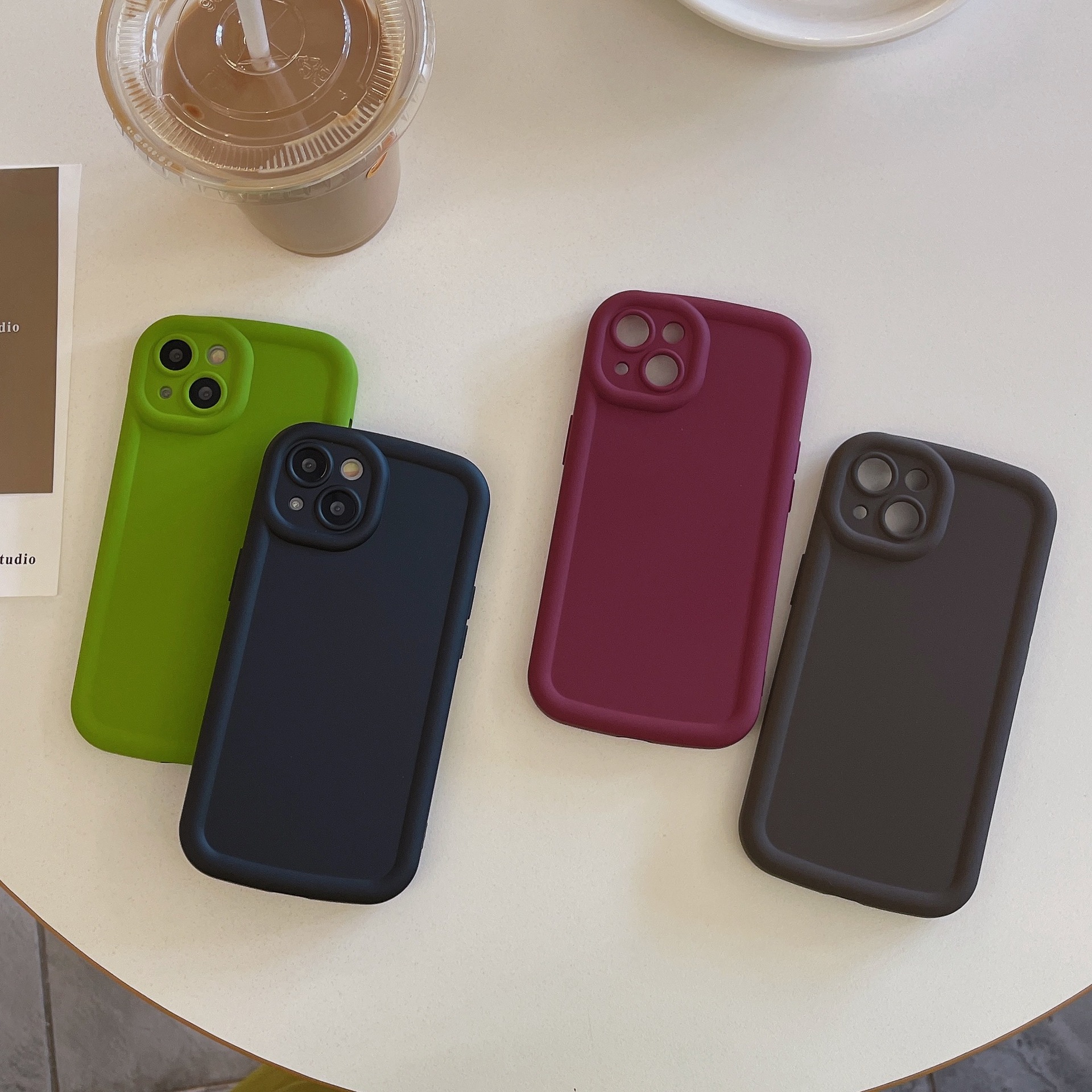 多巴胺简约纯色肤感适用iphone15promax苹果13手机壳14磨砂12软11