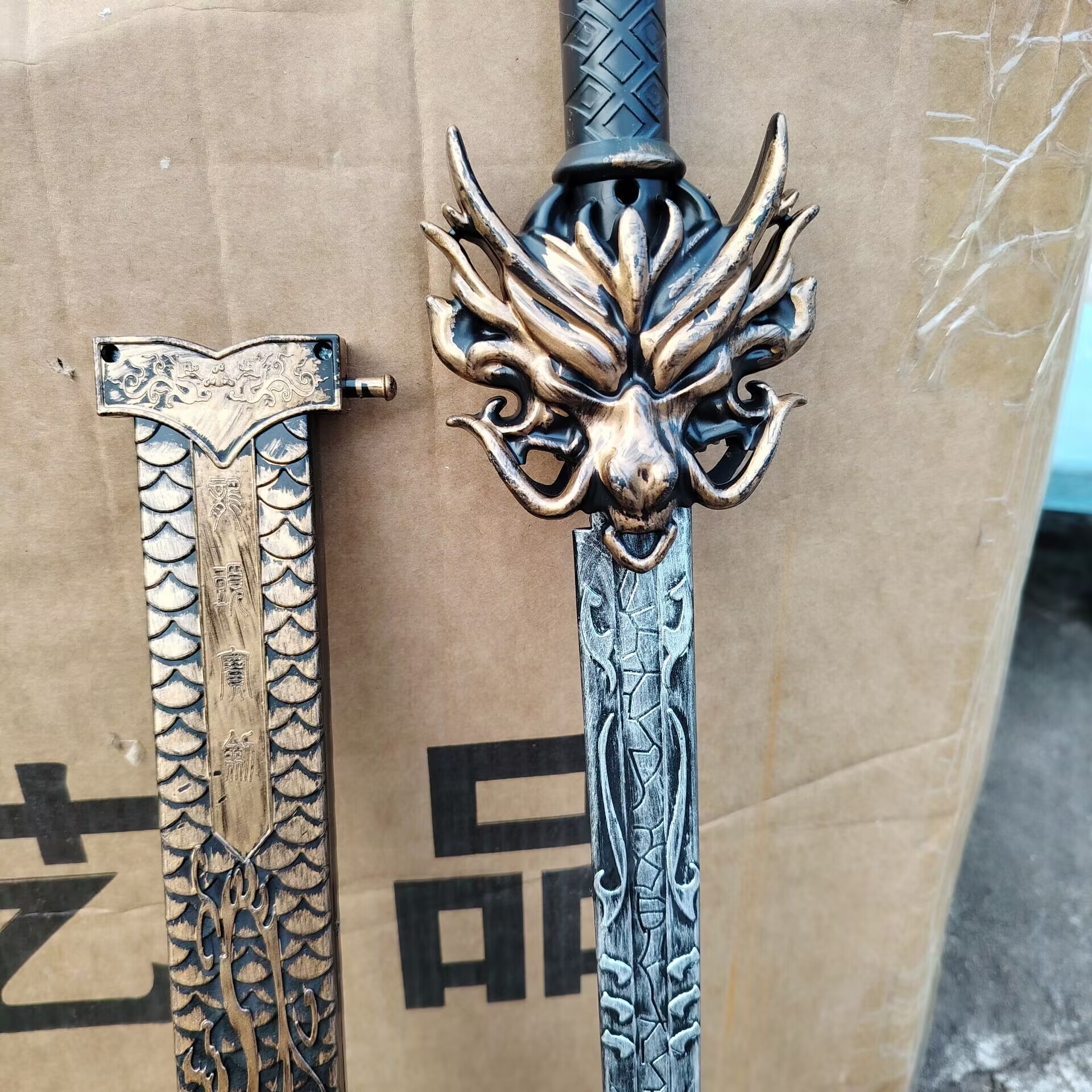 景区好卖儿童塑料玩具刀剑电镀神剑新款 新设计 龙头