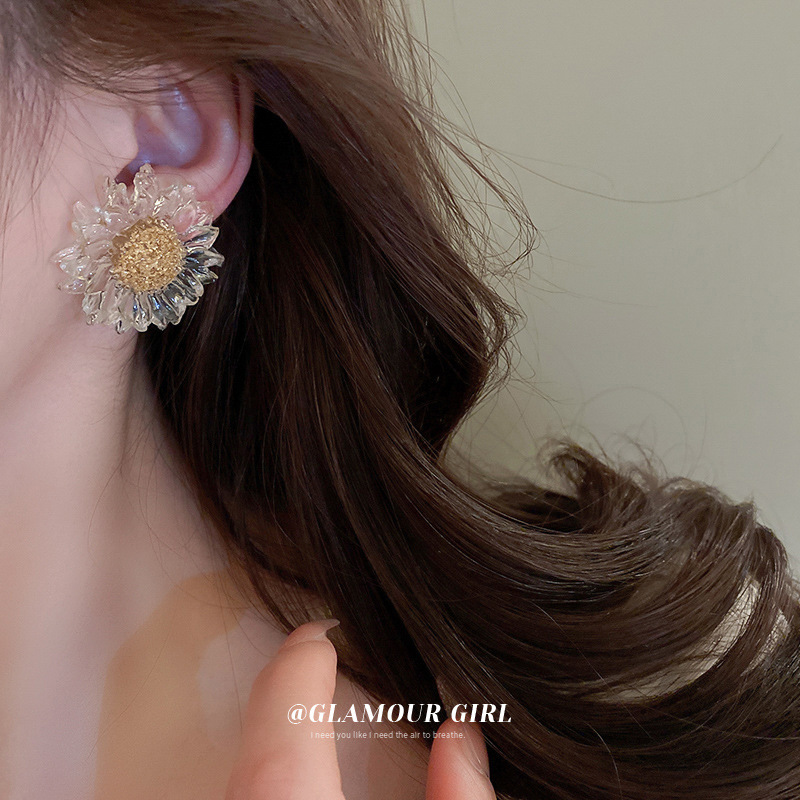 Silver Needle Transparent Flower Earrings Korean Fresh Fashion Personality Ear Stud Sunflower Sweet Mori Earrings Wholesale