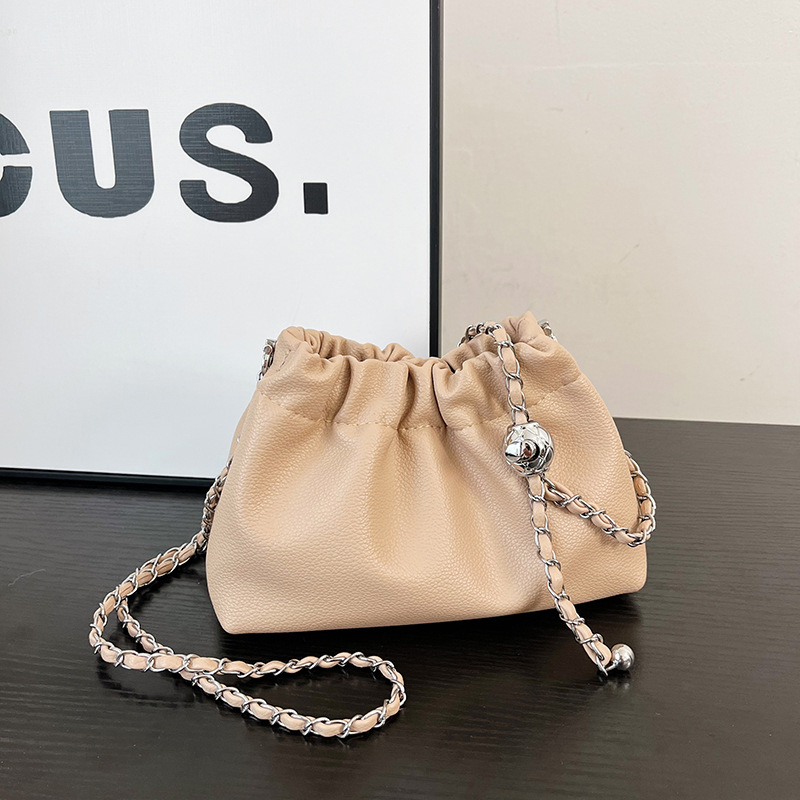 Fashionable Simple Popular Bag Women's New High-Grade Solid Color Niche Shoulder Bag All-Match Chain Crossbody Bucket Bag