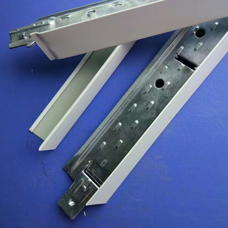 现货批发t型烤漆龙骨亚泰腾飞天花吊顶龙骨建材平面凹槽烤漆龙骨