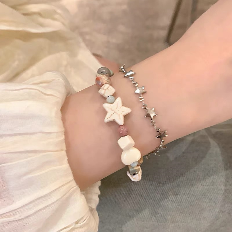 冥王星手链迷游星际~ 奶油色双层星星手串小众设计少女碎石手饰品