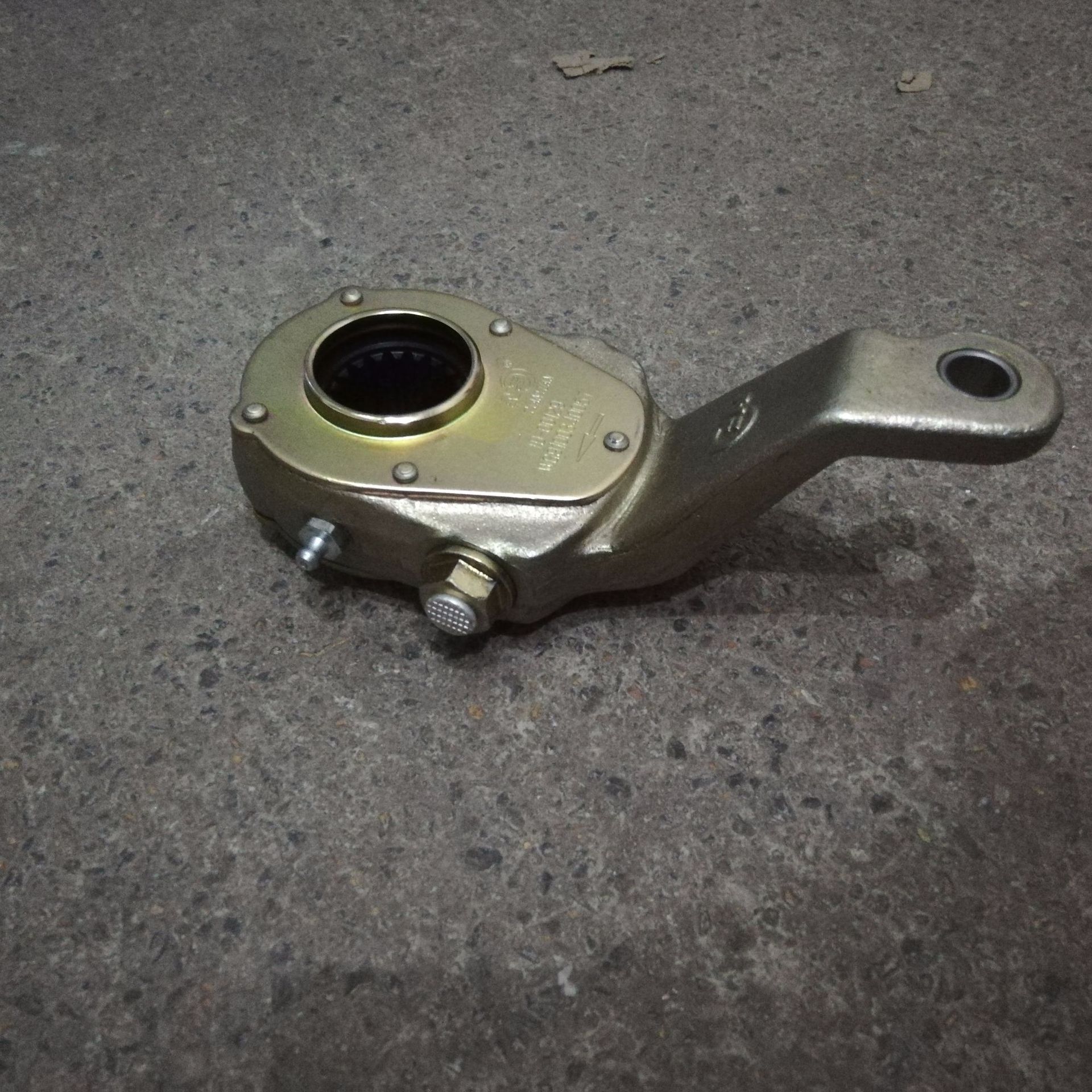 外贸单 自主营销 重汽陕汽件 豪沃德龙 wg9100340057 右后调整臂