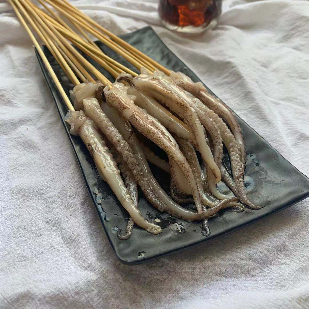 双耳阿根廷鱿鱼须串8g/支冷冻食品海鲜铁板烧烤火锅串串1000支/箱