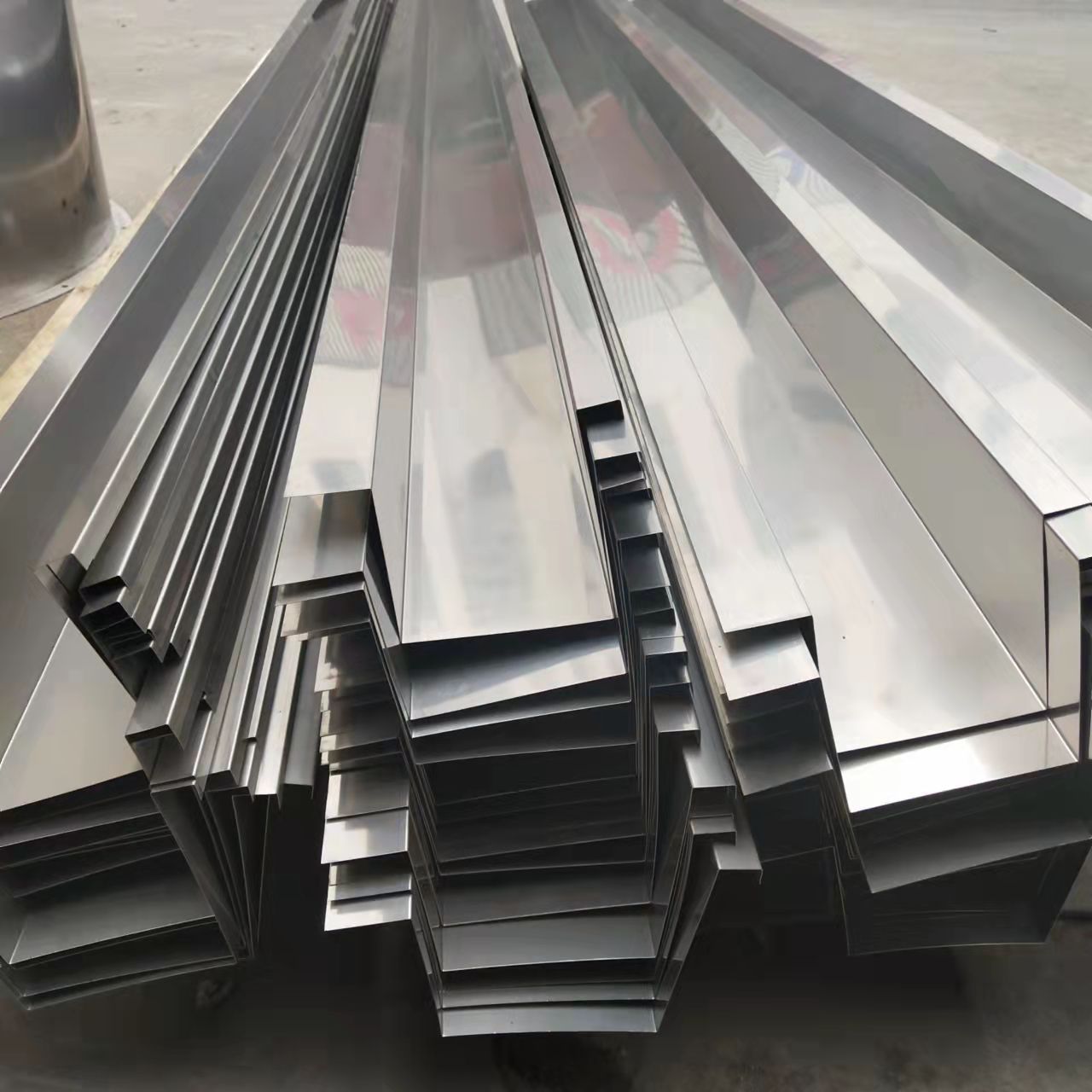 厂家加工天沟镀锌水槽 来图定 制 大棚止水镀锌水槽切割折弯定 制