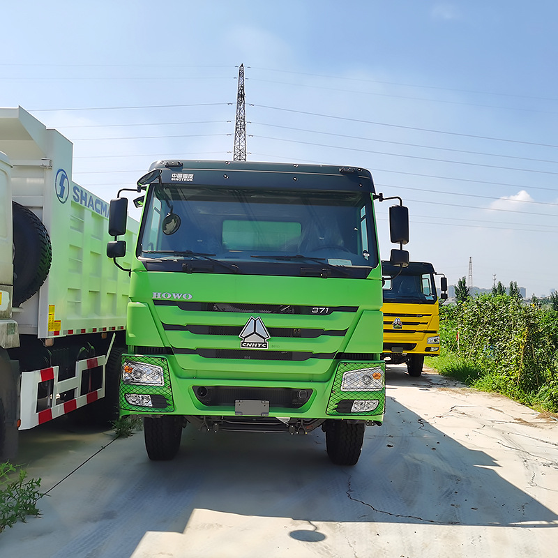 现货出口豪沃自卸车 6*4矿用土方工程货车 右驾驶舱集装箱后翻车