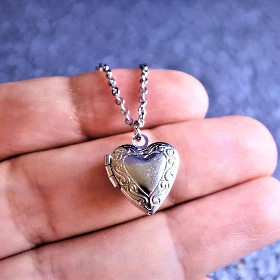 安明 跨境外贸 迷你银心项链照片盒子项链不锈钢维多利