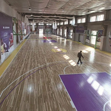 体育馆运动木地板厂家篮球馆羽毛球运动木地板安装维修运动木地板