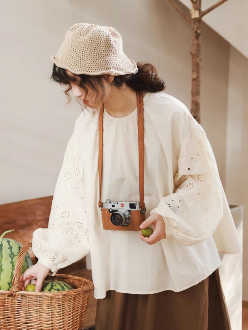 日系系秋款纯色棉布衬衫刺绣镂空阔袖娃娃衫上衣圆领套头衬衣