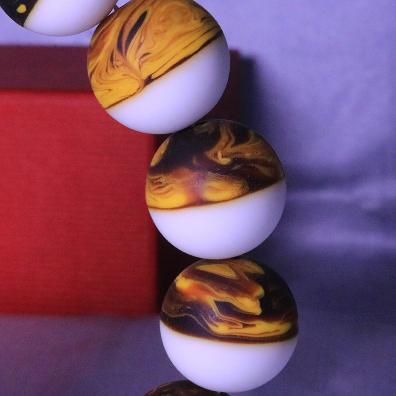 龙涎香手串批发 精美文玩手把件2.0直播货源