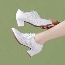 春夏季新款女鞋透气中高跟小皮鞋舞蹈女士鞋镂空透气妈妈休闲单鞋