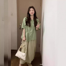 绿色格子短袖衬衫女夏季2024新款设计感小众法式别致绝美韩系上衣