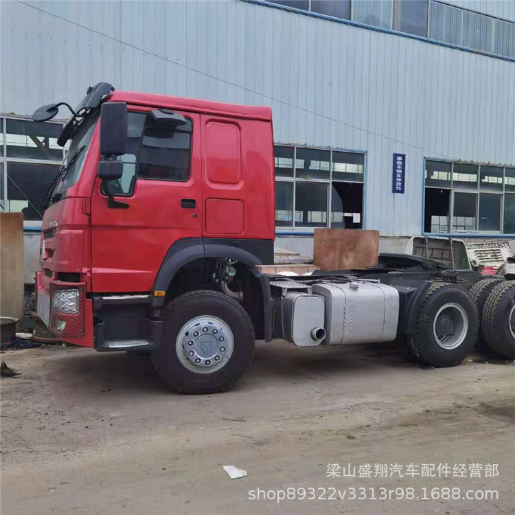 现货出口 6x4 货物牵引车头 重汽豪沃运输车头 后八轮燃油卡车