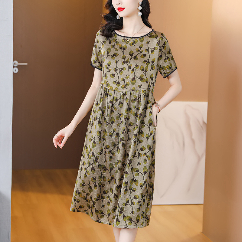 夏季新款连衣裙大码女装阔太太年轻款中年妈妈高端真丝桑蚕丝裙子