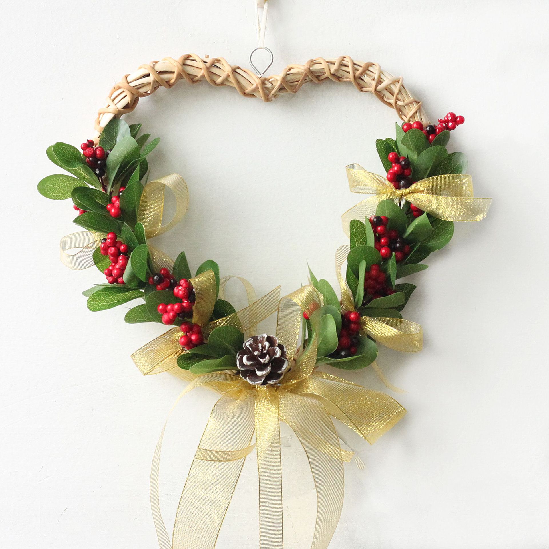 新款圣诞节礼物浆果爱心花环门饰壁饰装饰花艺亚马逊货源