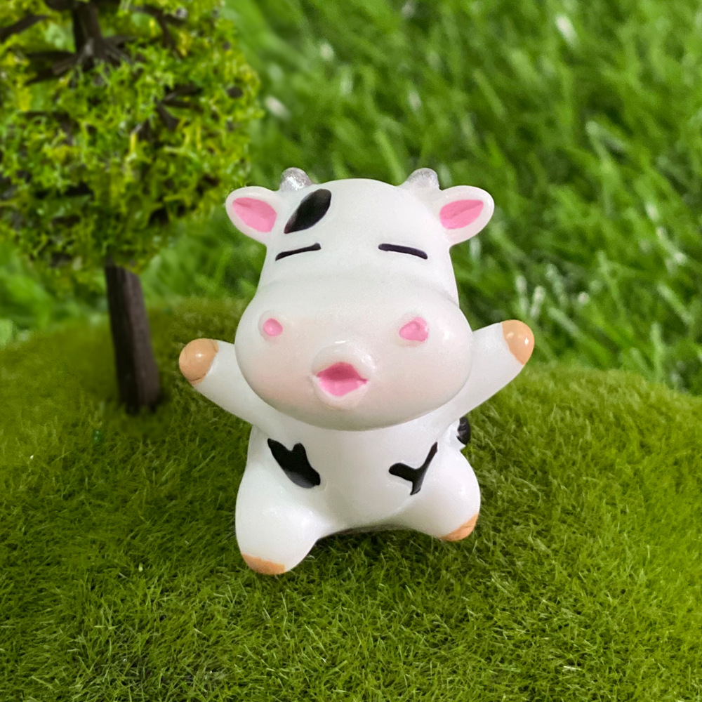 Micro Landscape Small Animal Cute Cow Ornaments Desktop Gardening Bonsai Decorations Resin Accessories Crafts Wholesale