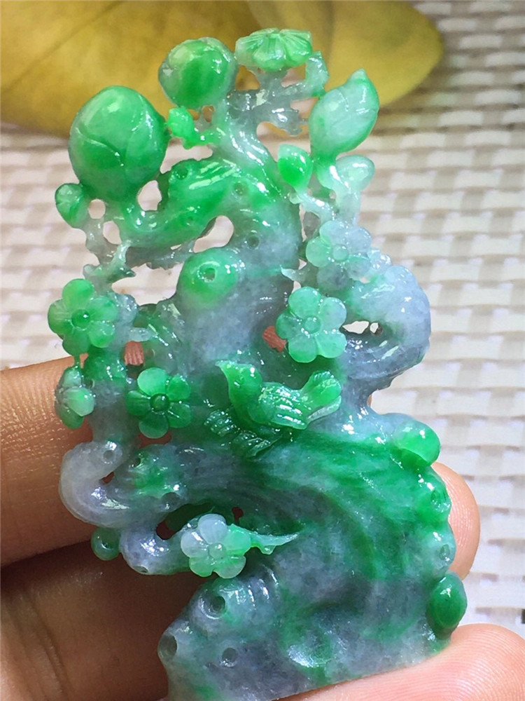 天然冰飘绿喜上眉梢翡翠小摆件缅甸a货俏色巧雕翡翠毛货特色玉摆