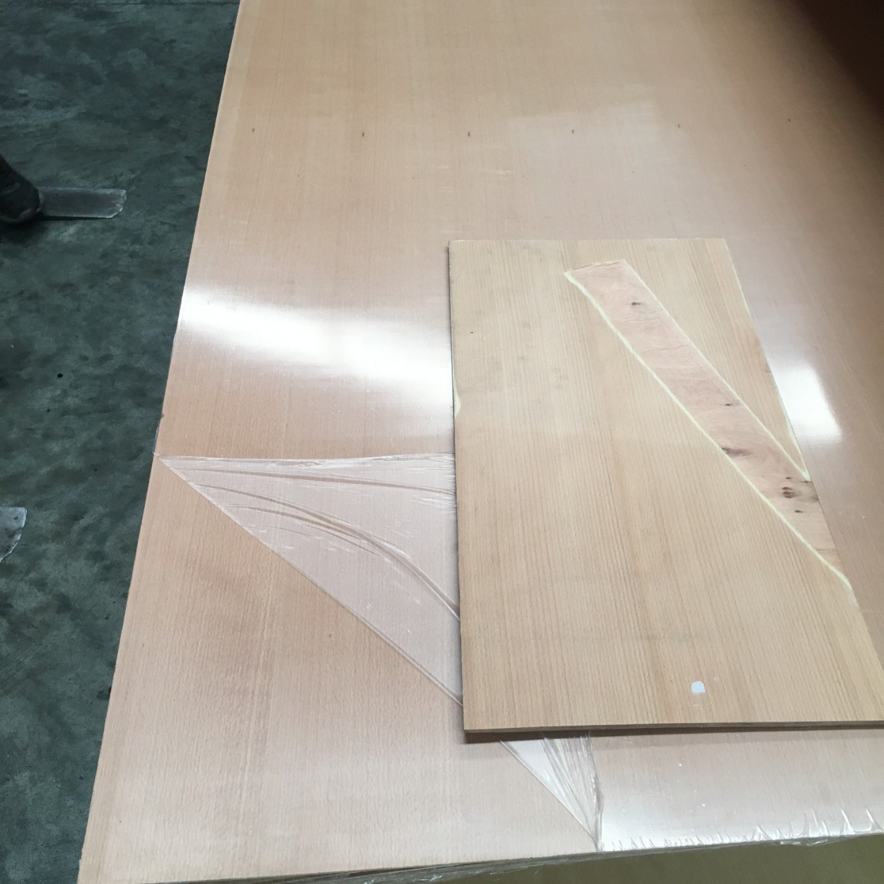 木饰面板 榉木饰面板红榉木饰面板5mm 9mm 15mm 18mm家具板胶合板