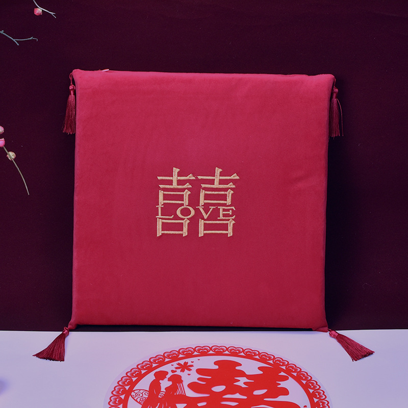 New Wedding Chinese Character Xi Hassock Wedding Supplies Embroidered Bridegroom Tea Ceremony Xi Character Heat Insulation Pad Bridal Wedding Cushion Manufacturer