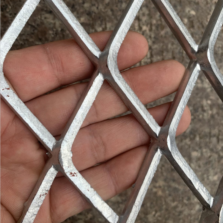 重型钢板菱形网 机械防护网仓库隔离网脚手架网 物优价廉