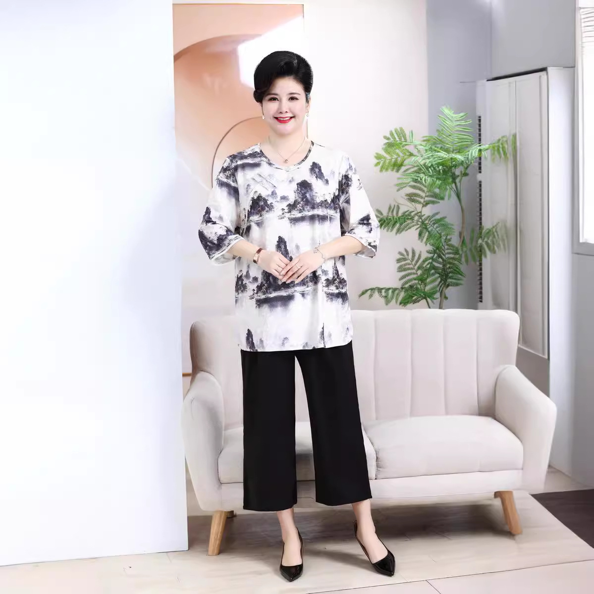 工厂直销夏装宽松遮肚短袖t恤中老年人加大码女装上衣胖妈妈套装