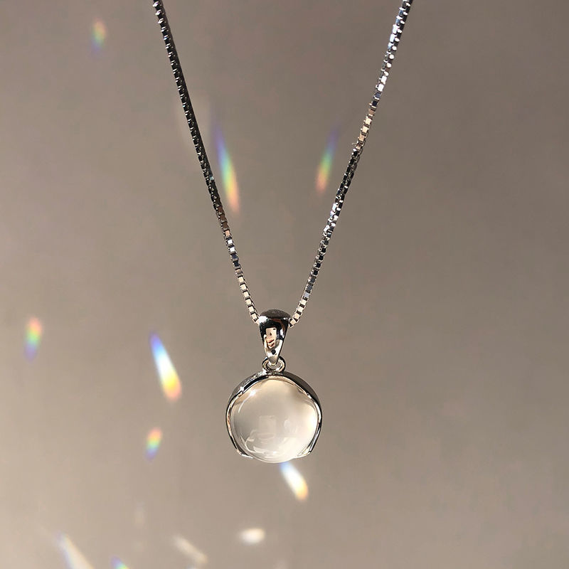 2022 New Necklace White Chalcedony Light Luxury Minority Design High-Grade Gentle Fairy Clavicle Chain Female Ins Student
