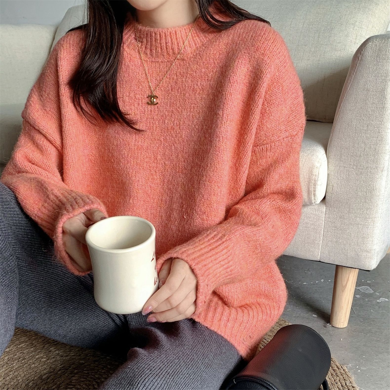 2021秋冬新款少女系韩版宽松复古纯色毛衣洋气上衣外穿针织衫潮流