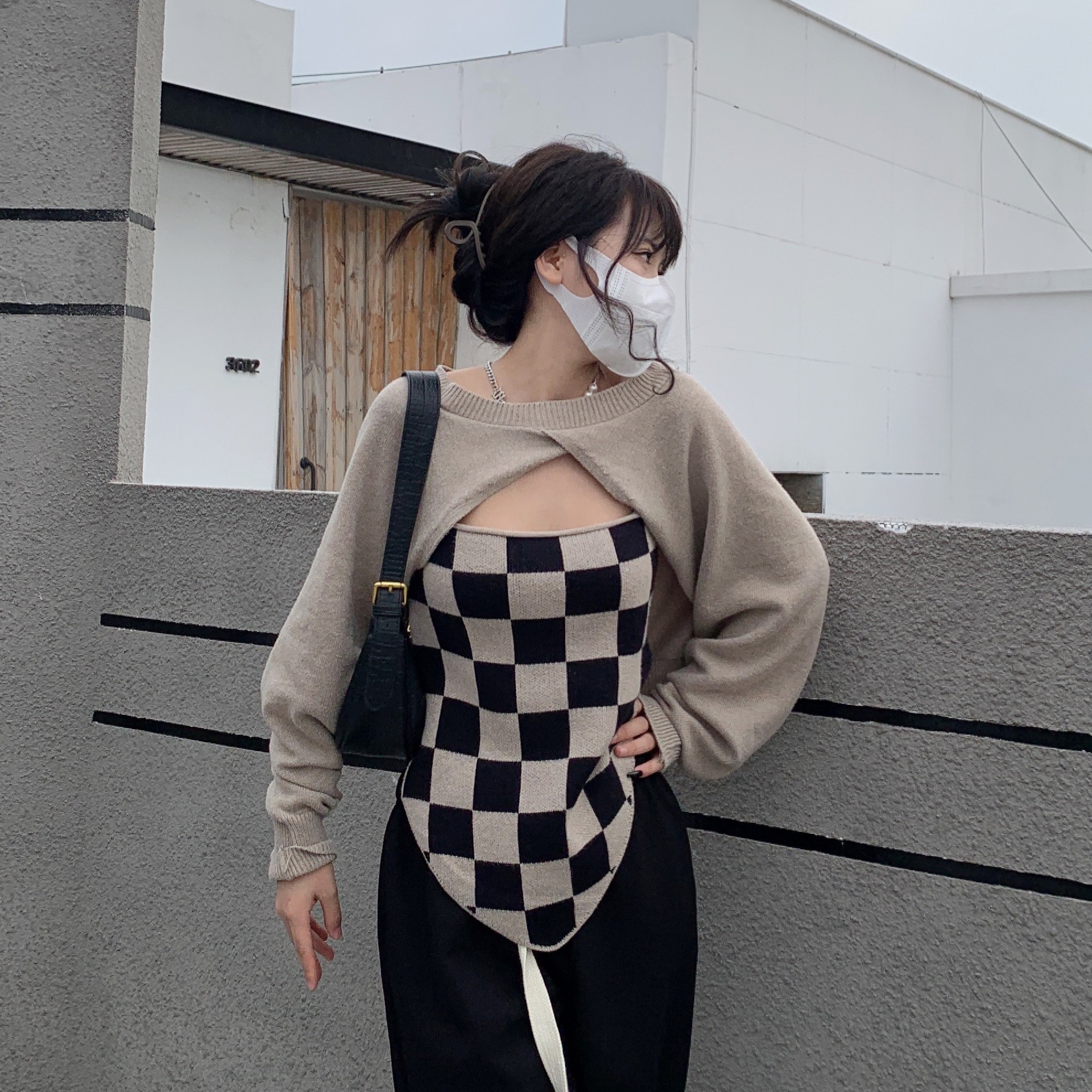 网红棋盘格子温柔小众针织吊带外搭罩衫披肩两件套上衣女设计感