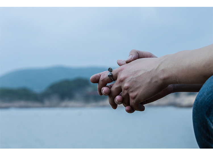 虎嗅做旧对戒指霸气开口情侣玫瑰花指环女友男潮生日礼物