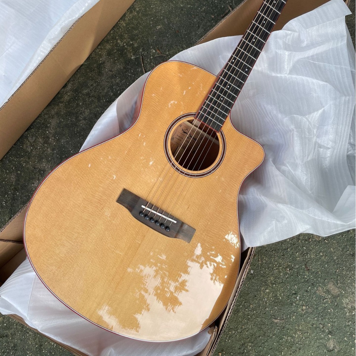 40寸om桶41寸缺角库存特价云杉桃花芯木全单民谣吉他工厂尾货全单