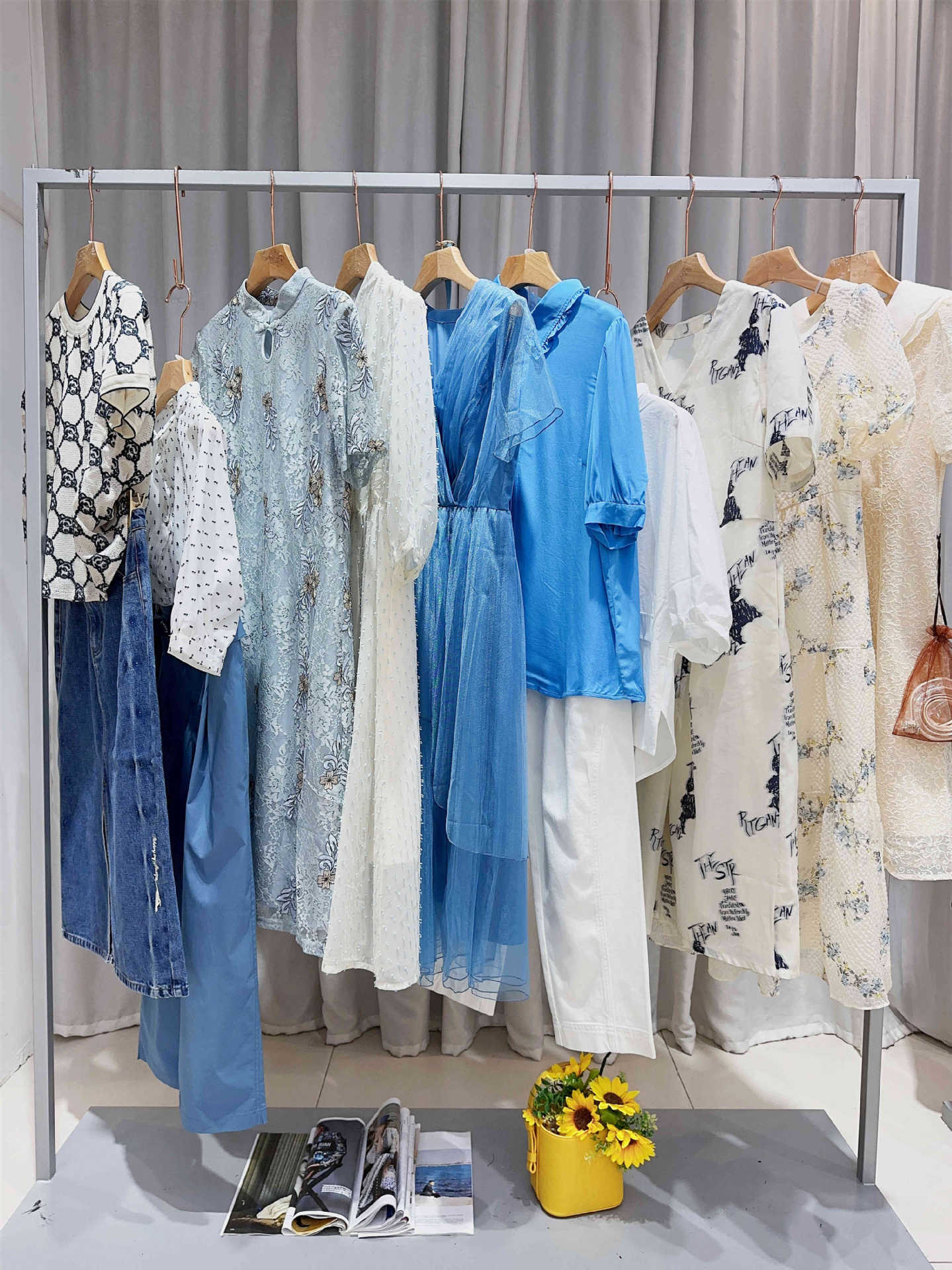 谷邦女装品牌撤柜2023夏连衣裙服装厂家进货拿货直播实体店货源