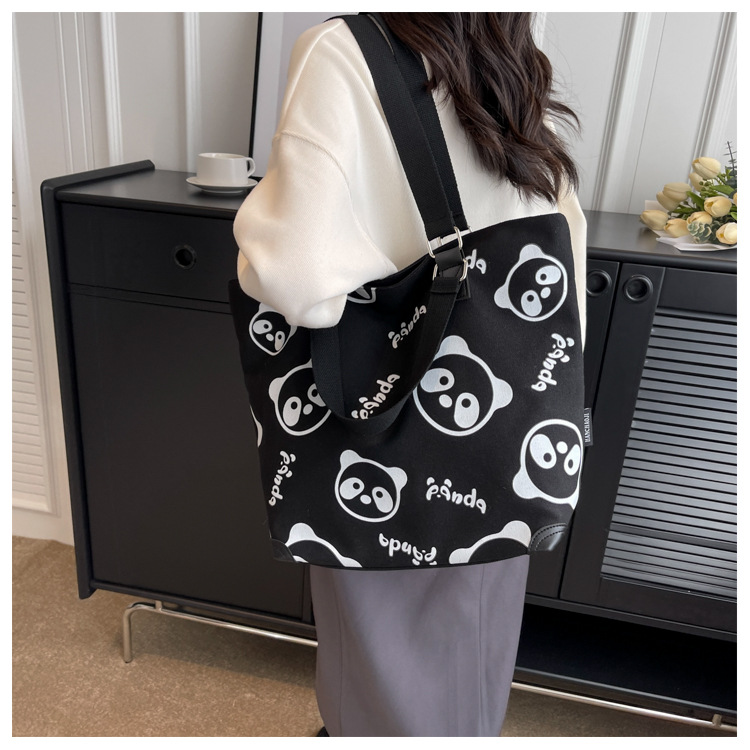 Korean Style 2023 New Large Capacity Cartoon Canvas Tote Bag Women's Bag Simple Casual Portable Shoulder Messenger Bag
