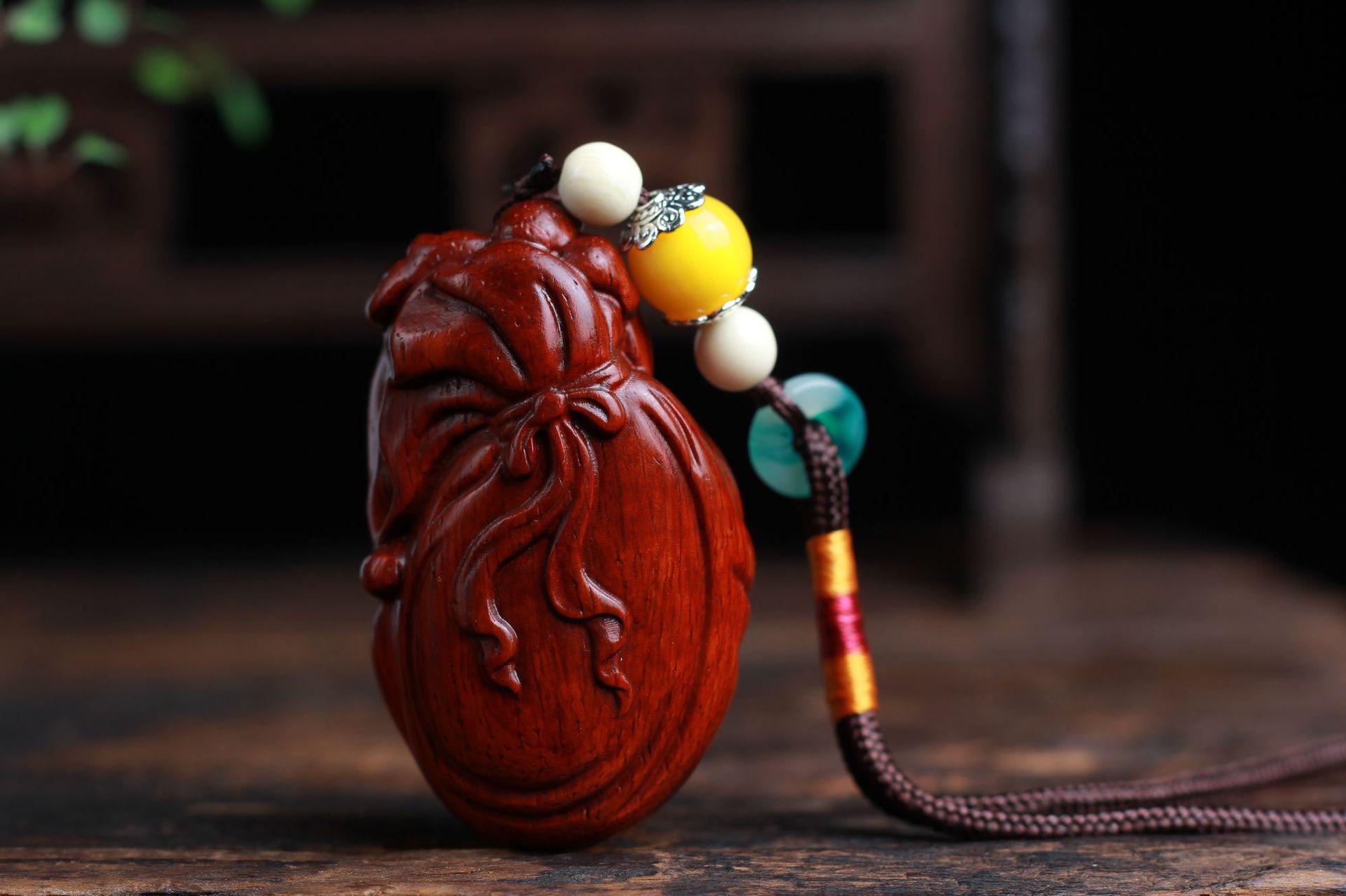 弥勒福木雕小叶紫檀布袋弥勒佛手把件 木质工艺品文玩把件批发