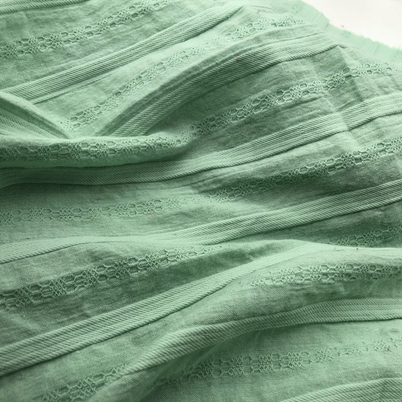 批发纱罗四条纹提花布料梭织时尚女装面料春夏童装衬衫连衣裙布料