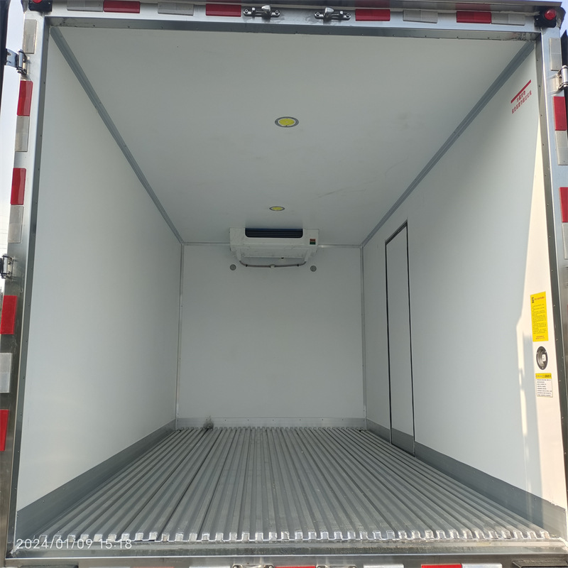 3米2瑞驰e71冷藏车 新能源小型电动冷链车 城市市区配送恒温车