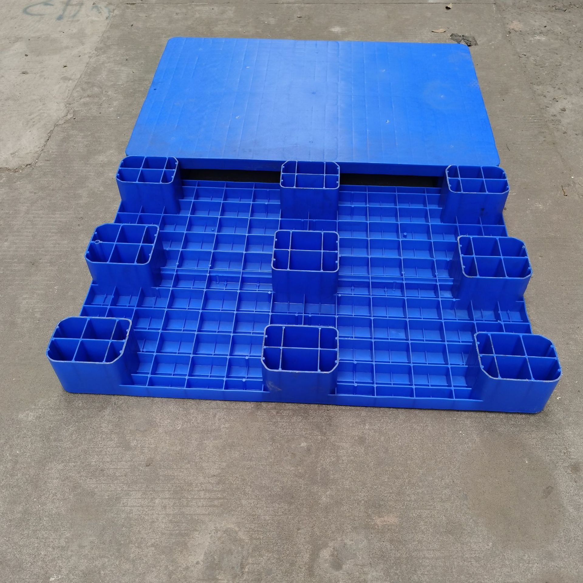 4面进叉平板塑胶卡板 仓库防潮平面塑料栈板120*80*14cm塑胶托盘