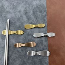 新中式筷枕 304不锈钢小巧筷子架汤匙勺子托架餐厅酒店摆台餐具