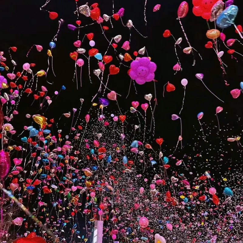 网红跨年气球放飞心愿爱心气球爆款氦气心形庆典新年气球儿童摆摊