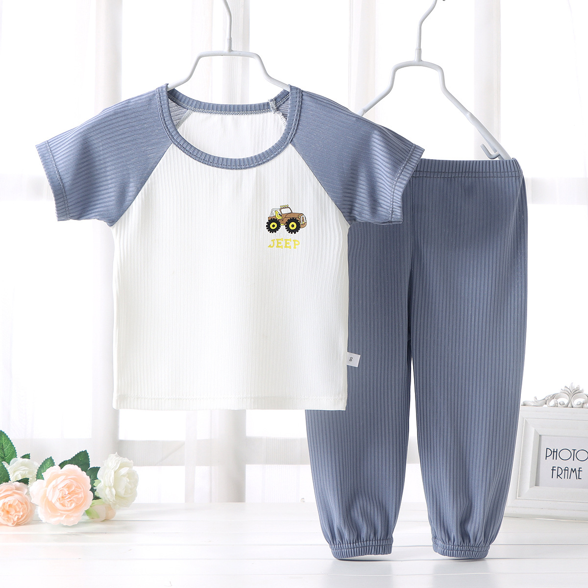 Children's Short-Sleeved T-shirt Suit Summer Mosquito Repelling Pants Boys and Girls Summer Clothes Baby Ice Silk Short Sleeve Pajamas Home